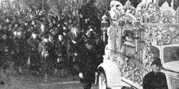 Sahrana koju je započeo pop a završio imam