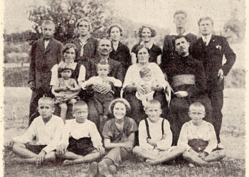 Zorka i Ostoja sa petnaestoro dece